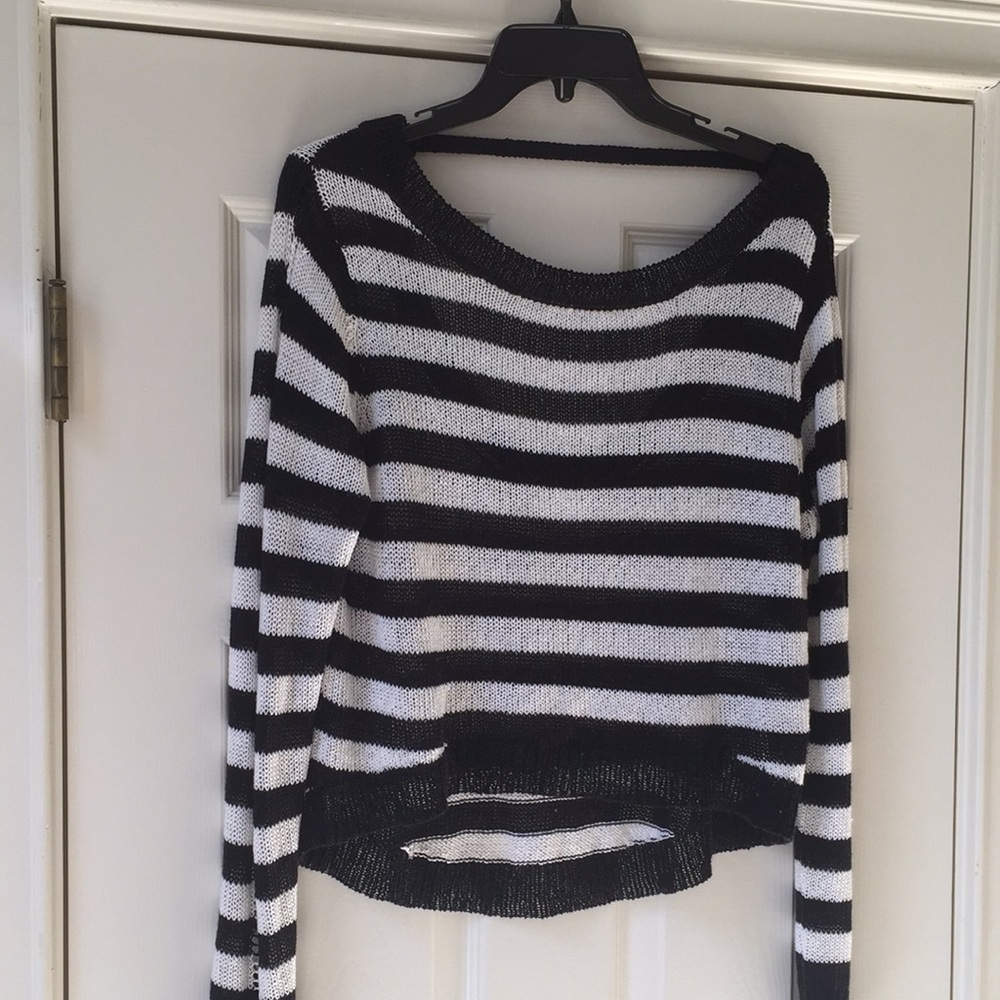 Bisou Bisou knit crop top. Sheer knit, lower back